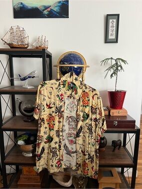 Ed Hardy XL Vintage-Inspired Beige Tattoo Print Short-Sleeve Shirt - Men